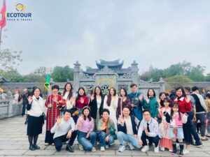 Tour-ha-noi-trang-an-bai-dinh-hang-mua-2-ngay-1-dem