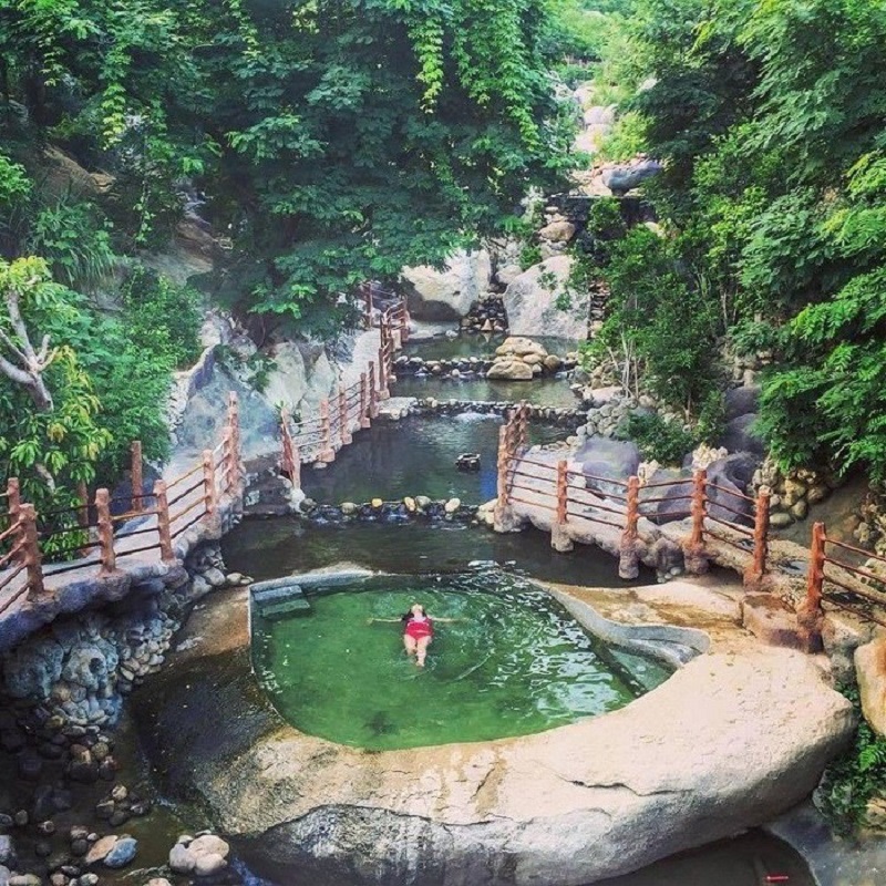 Suoi-khoang-nong-Hua-Pe