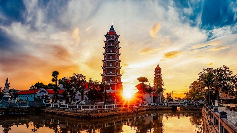 chua-hoang-phuc-quang-binh-1