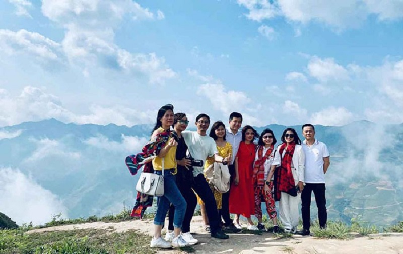 du-lich-ta-xua-theo-tour