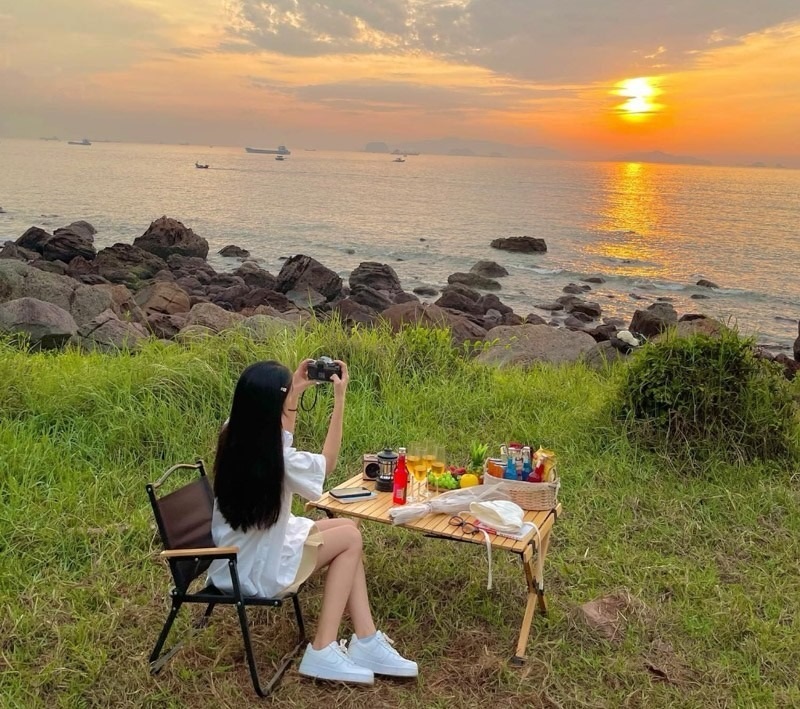 ngam-binh-minh-tren-bai-dong