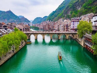 Tour Nam Ninh – Trấn Viễn Cổ Thành – Thiên Hộ Miêu Trại – Tiểu Thất Khổng 4 Ngày 3 Đêm