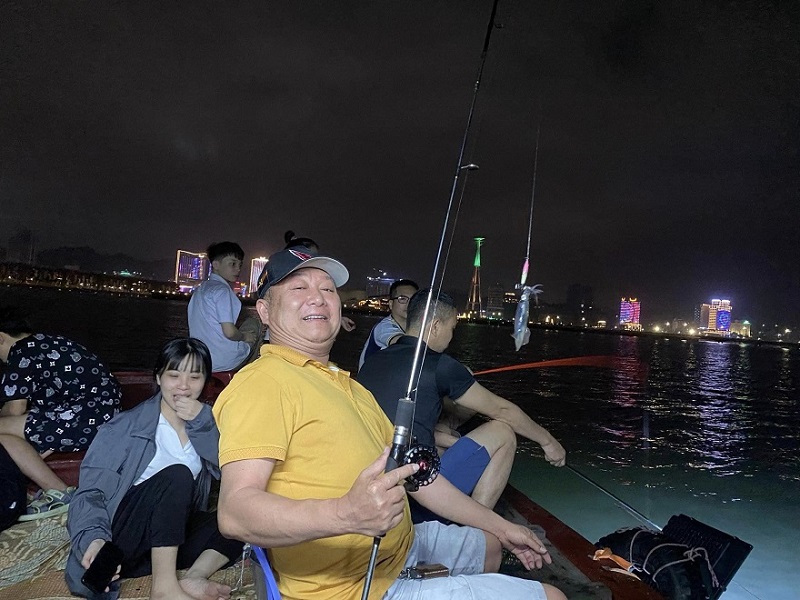 cau-muc-dem-ha-long-3