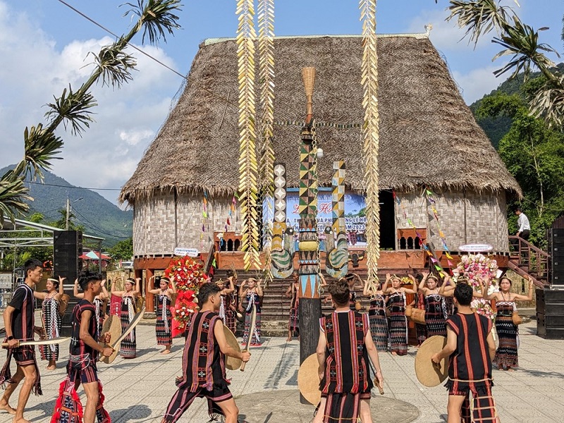 kham-pha-giao-luu-van-hoa-dan-toc-khu-du-lich-hoa-bac