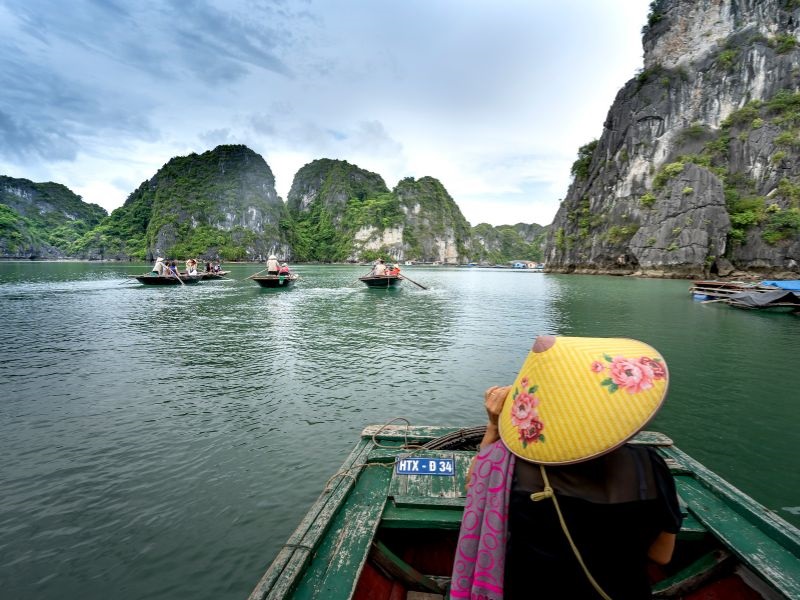  mua-ve-tai-cac-dai-ly-ha-long