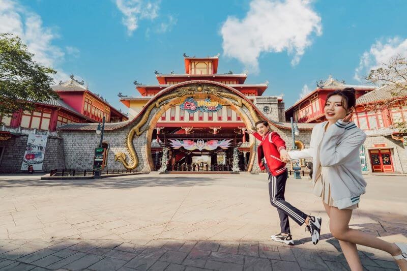 check-in-song-ao-pho-co-ha-long