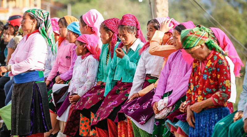 le-hoi-cho-tinh-khau-vai