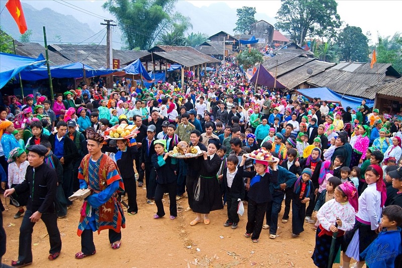 le-hoi-cho-tinh-khau-vai