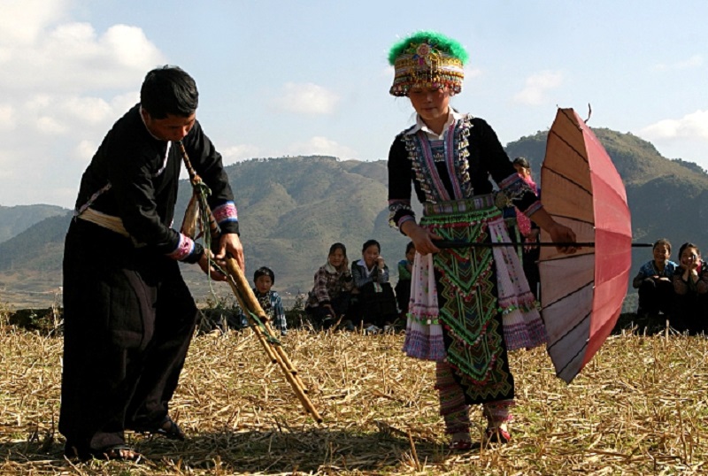 cho-tinh-moc-chau-mua
