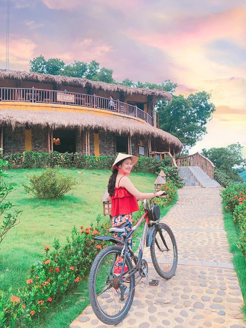 dap-xe-kham-pha-hideaway-lake-resort