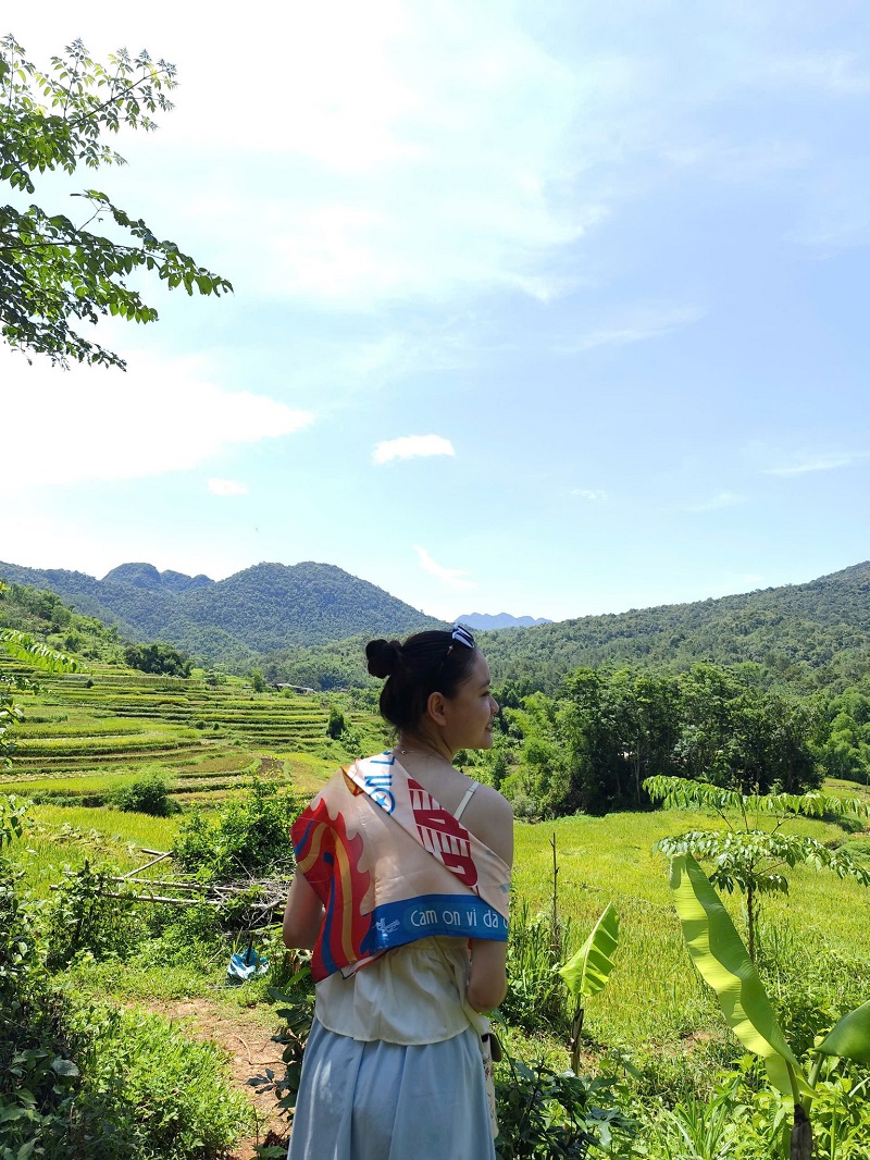la-maison-de-buoc-mai-chau-kham-pha-ban-lang