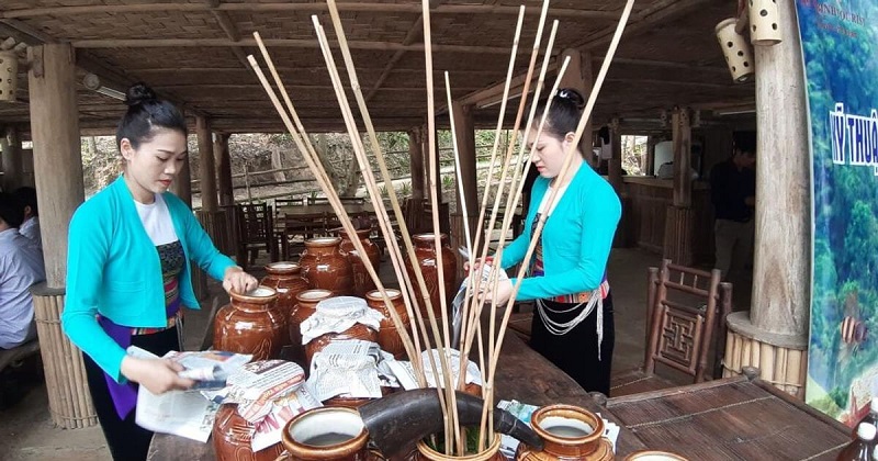 ruou-can-dac-san-mai-chau