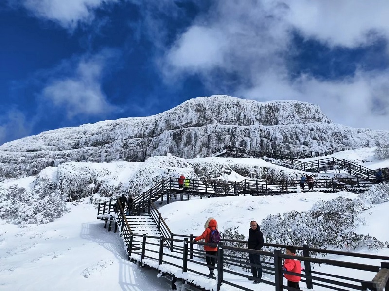 tour-con-minh-nui-tuyet-kieu-tu