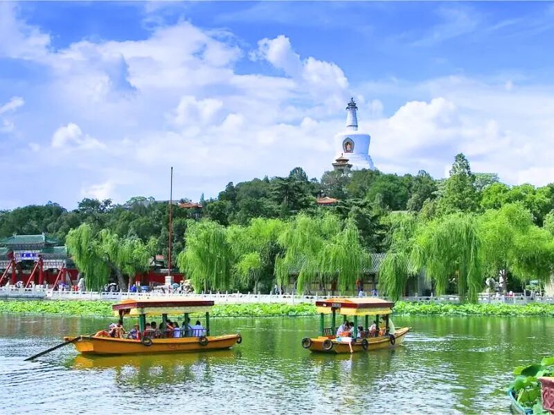 di-thuyen-tren-song-con-minh-di-hoa-vien