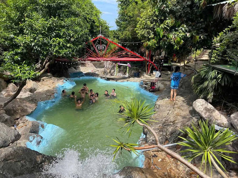 gia-ve-vao-tuyet-tinh-coc