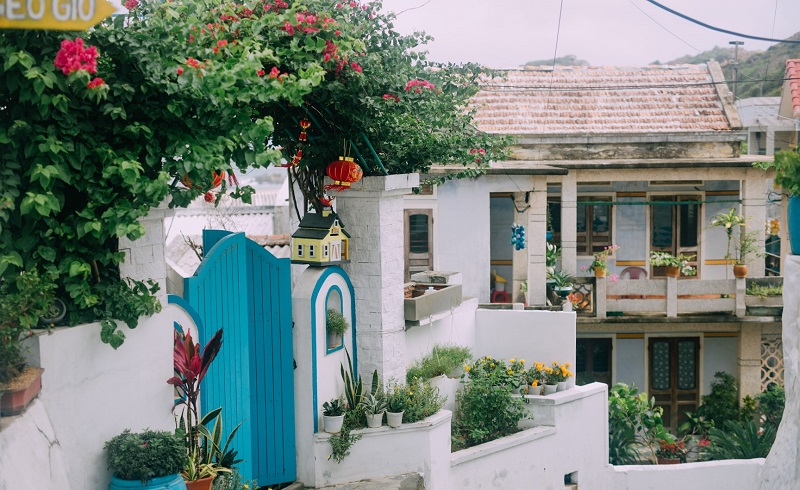lang-chai-nhon-ly-1