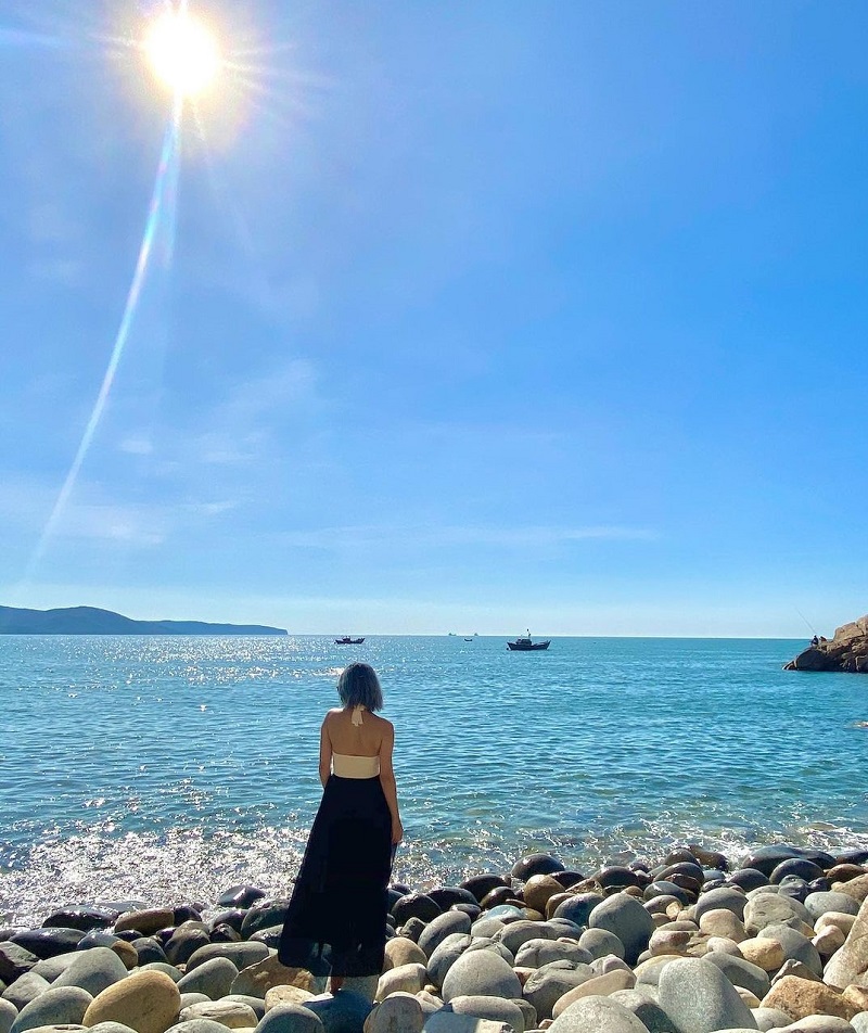 ngam-binh-minh-bai-trung