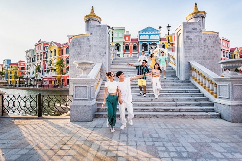 dao-pho-checkin-grand-world-phu-quoc