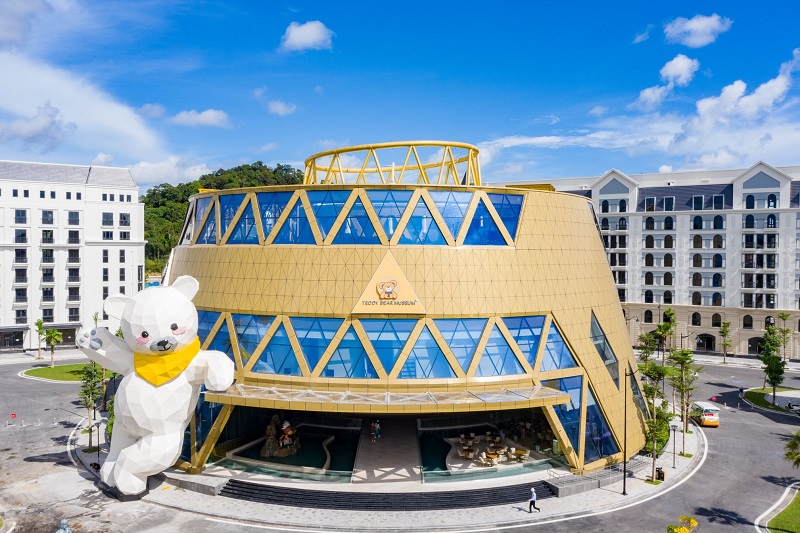 tham-quan-bao-tang-teddy