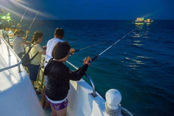 tu-tay-cau-muc-thu-vi