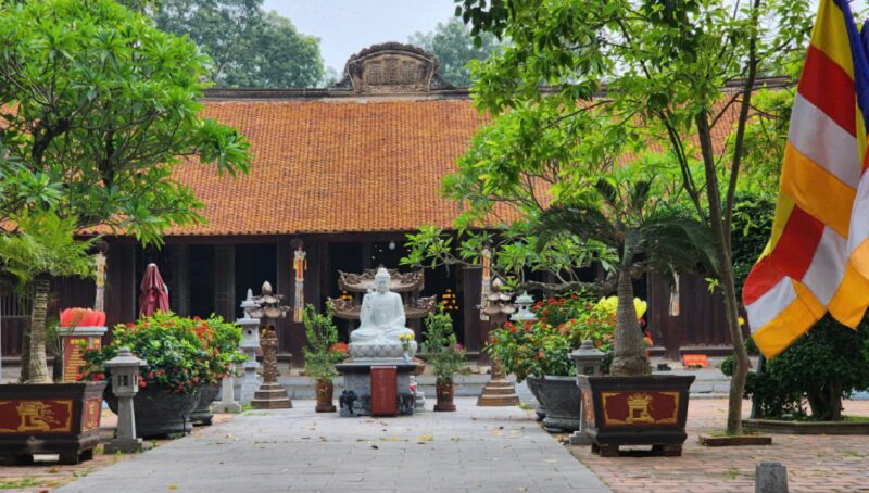 chua-vinh-nghiem-duc-la