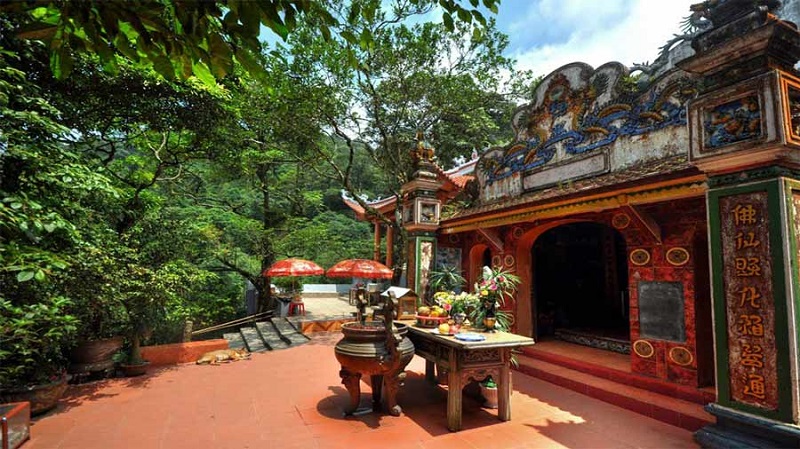 den-ba-chua-thuong-ngan-tam-dao