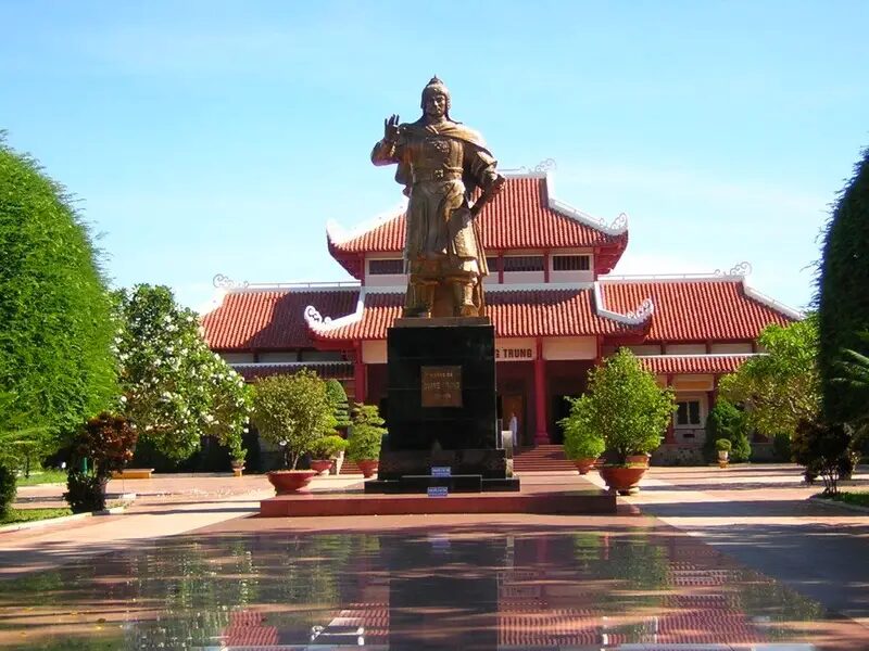 den-quang-trung
