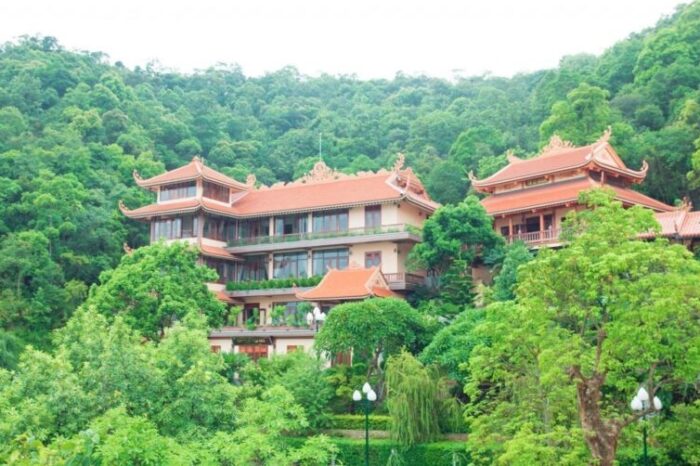 Tour Đền Cửa Ông – Thiền Viện Giác Tâm – Đền Trần Quốc Nghiễn – Chùa Long Tiên – Yên Tử 2 ngày 1 đêm