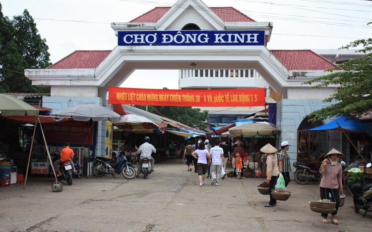 tour-cho-dong-kinh