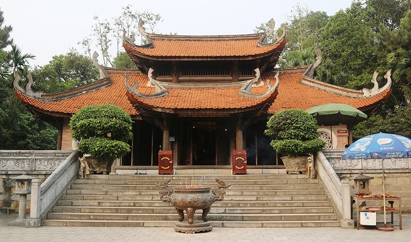 tour-den-hung-den-mau-au-co