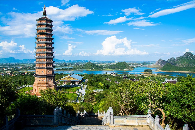 du-lich-trang-an-bai-dinh